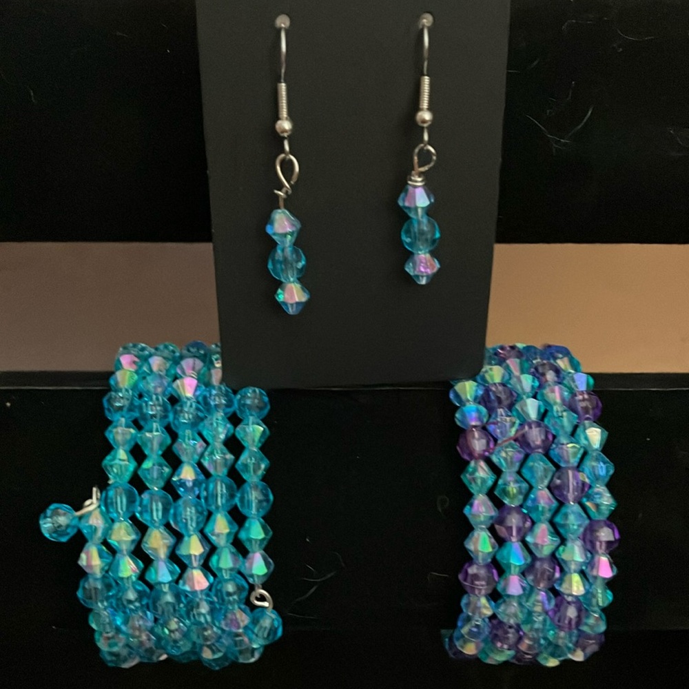 Bracelet and earrings set